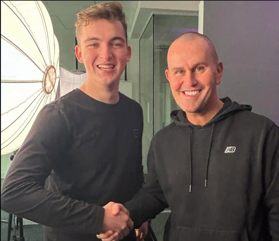 Friday's double interview special!

On Friday, we had the privilege to talk to two wonderful guests, back to back!

1️⃣: Robbie Simpson, former Championship and play-off finalist!
2️⃣: Mark Robinson, a manger who's led AFC Wimbledon, and faced off against Mikel Arteta! 
 
🔥💯