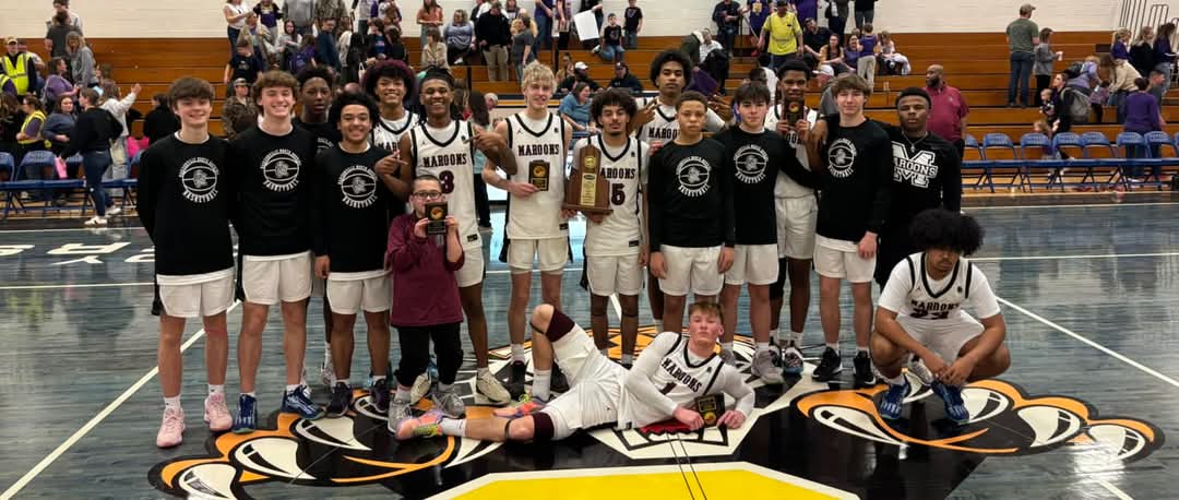 BasketballMnhhs's tweet photo. This is just a step and not our destination....
Enjoy briefly then back to work...

LET'S GO MAROONS....
REGION DRAW THIS MORNING. https://t.co/KndVyvhJFr