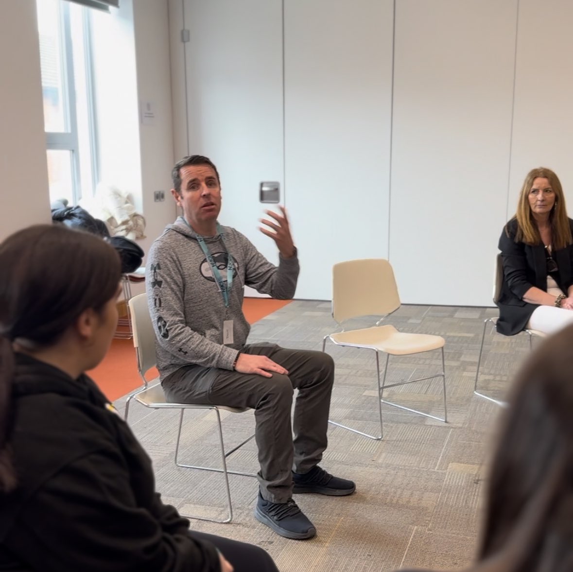 nycinews's tweet image. Our groups have just broken for a well-earned lunch after a morning of intensive creativity workshops at the #SPARKYouthArts &amp;amp; #SkillsSummary Celebration Event!

🎭 Improv &amp;amp; drama
🧷 Badge-making
🎨 Graphic recording
🤹‍♀️ Juggling &amp;amp; movement

#CreativeYouth #YouthArts