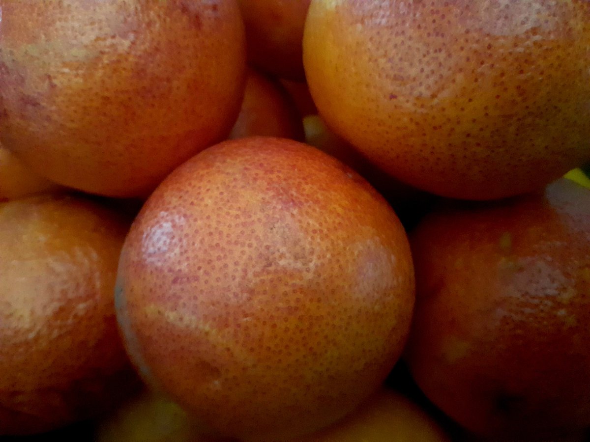 BannMaiden's tweet photo. Yay! Secured 4 kilos of delicately scented Sicilan Blood Oranges at the Farmer's Market this morning! #Marmalades #marmalade #preserves https://t.co/VSWOJcTwE4