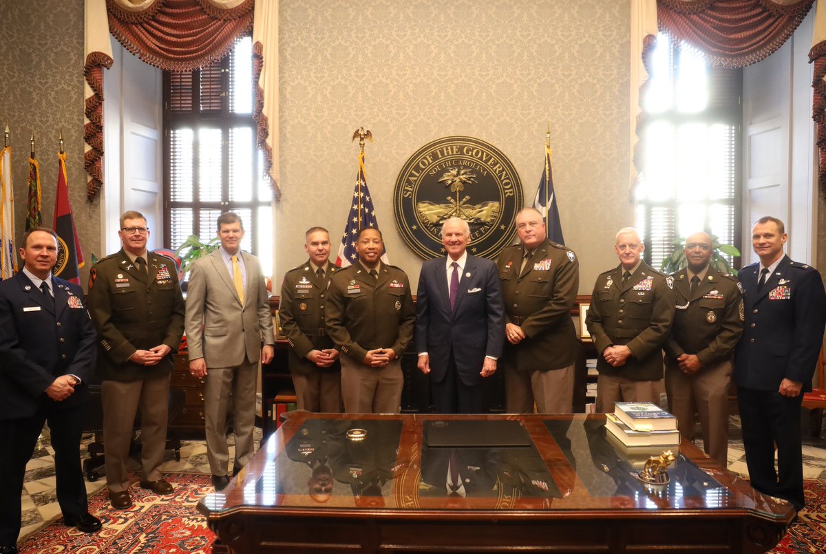 Phil_Hamby's tweet photo. Another full week - thankful for the opportunity to be in the company of such great folks that serve our state and nation 🇺🇸🌴 https://t.co/1QfjI7sEJE