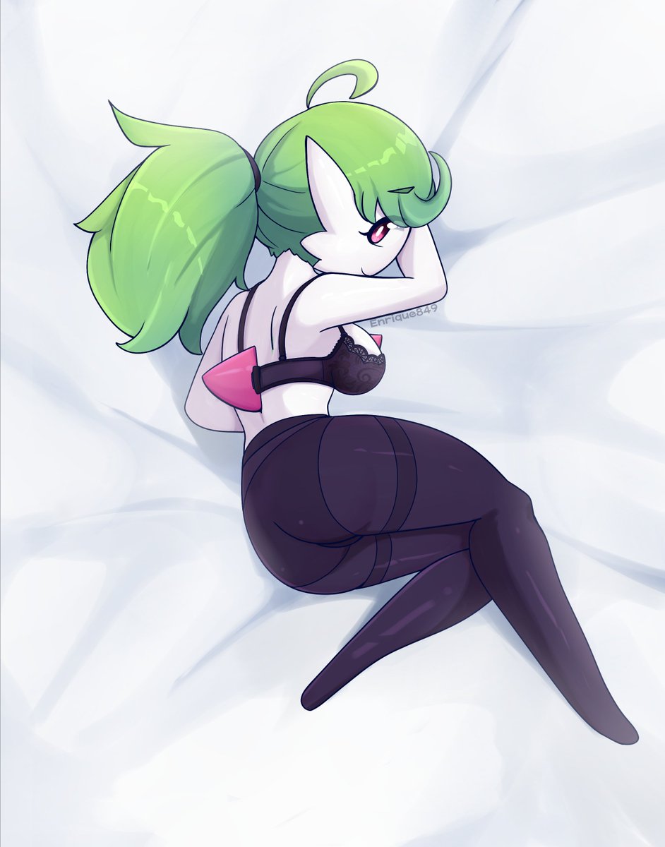 How long has it been since I uploaded something here? Lol
#gardevoir #pokemon