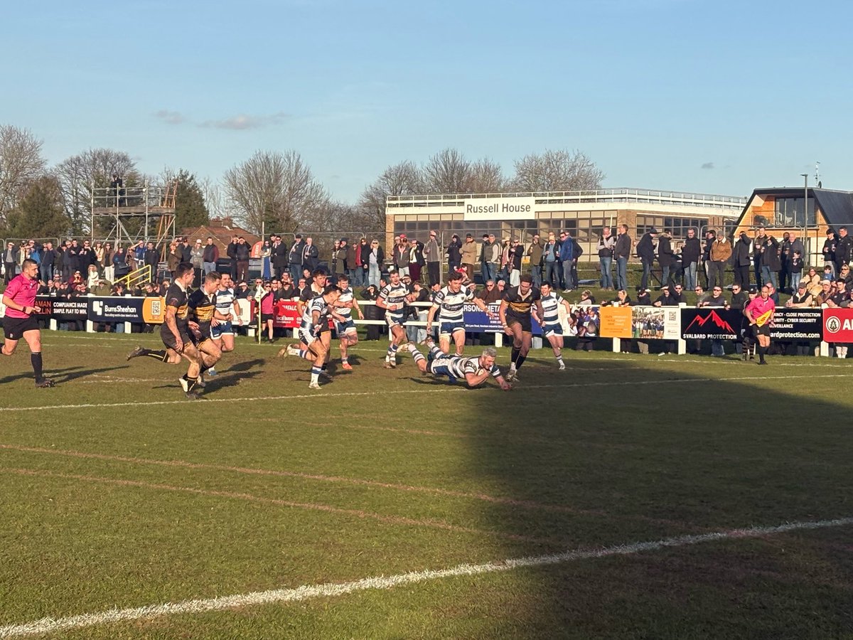 70’ TRY splendiferous attacking play as the ball goes through many hands before <a href="/tbrady14/">Tom Brady</a> throws an outlandish dummy to send the defence one way and then splash over <a href="/esherrugby/">Esher Rugby</a> 21 <a href="/SaleFC/">Sale FC Rugby</a> 37