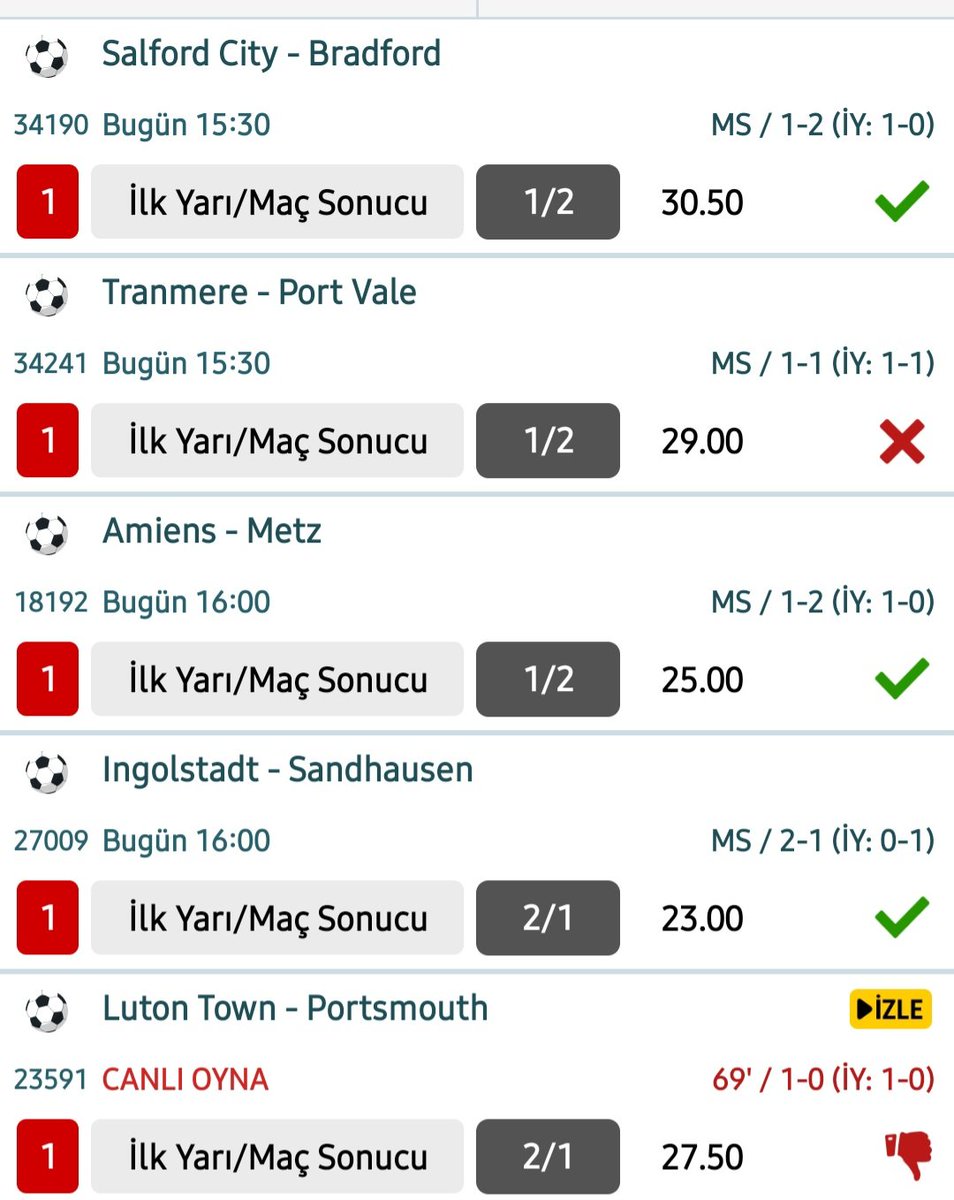 Maalesef 3de kaldı. 4 maç haricinde tutarsa para almayacağımı söylemiştim ama söz ağızdan bir kere çıkar. 

5 kişiye 1.000 TL dağıtacağım.  

Yapmanız gerekenler, gönderiyi beğenip RT yapmak. 

Çekilişi yarın gece yapacağım. 🖐