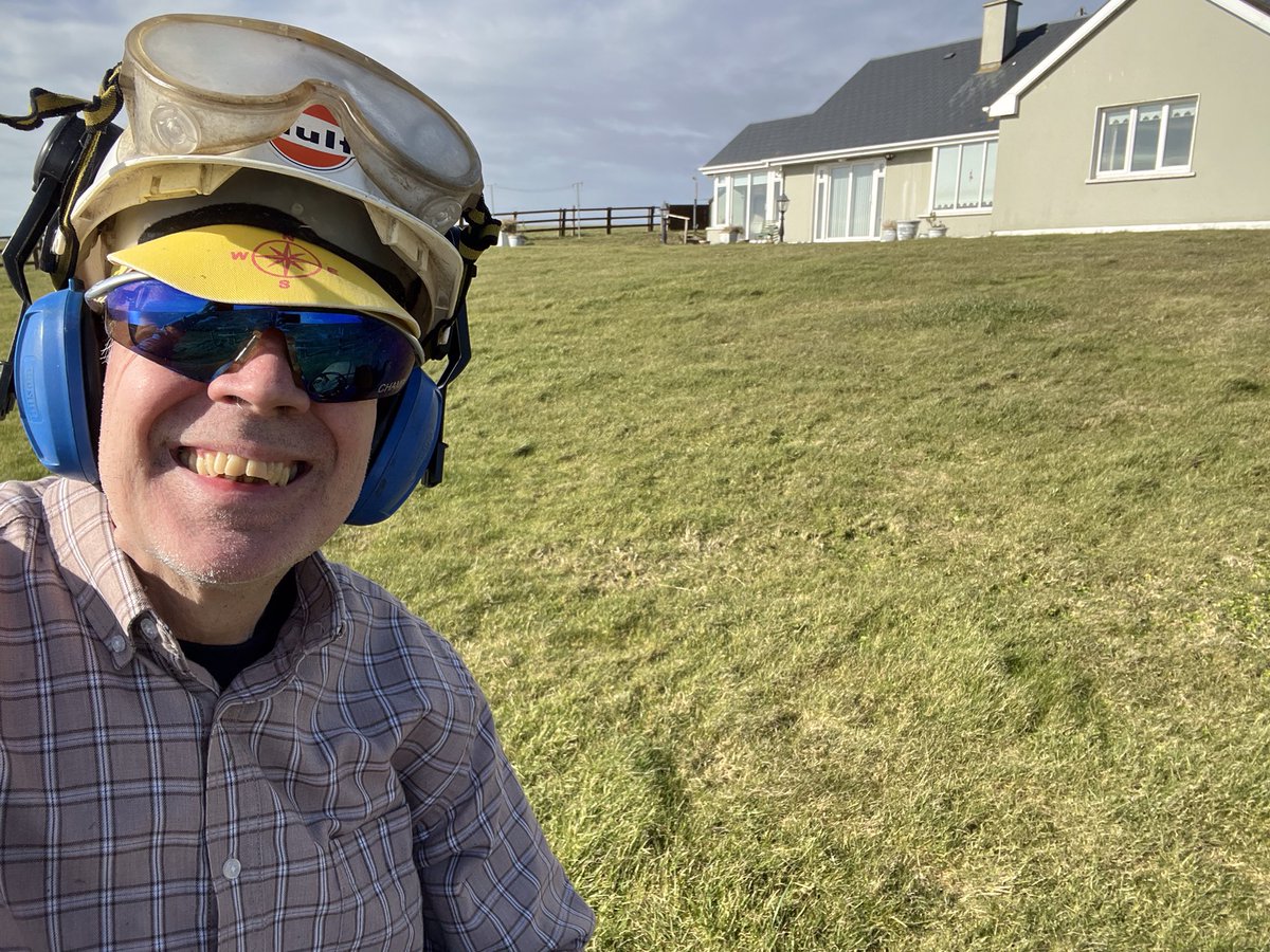 wilsosg's tweet photo. First day of meteorological Spring, so time for a mow and the mower performed faultlessly ! https://t.co/BATp0hC7e9