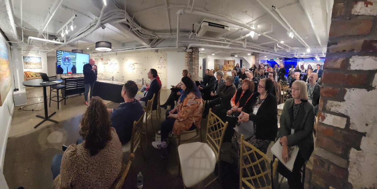 OG team supporting Gary Hinsche at the inaugural EPIC Art Matters: #Dayton Art and Design symposium! 🖼️ 

<a href="/jrmcomm/">Jenny Michael</a> <a href="/arcadedayton/">arcadedayton</a>