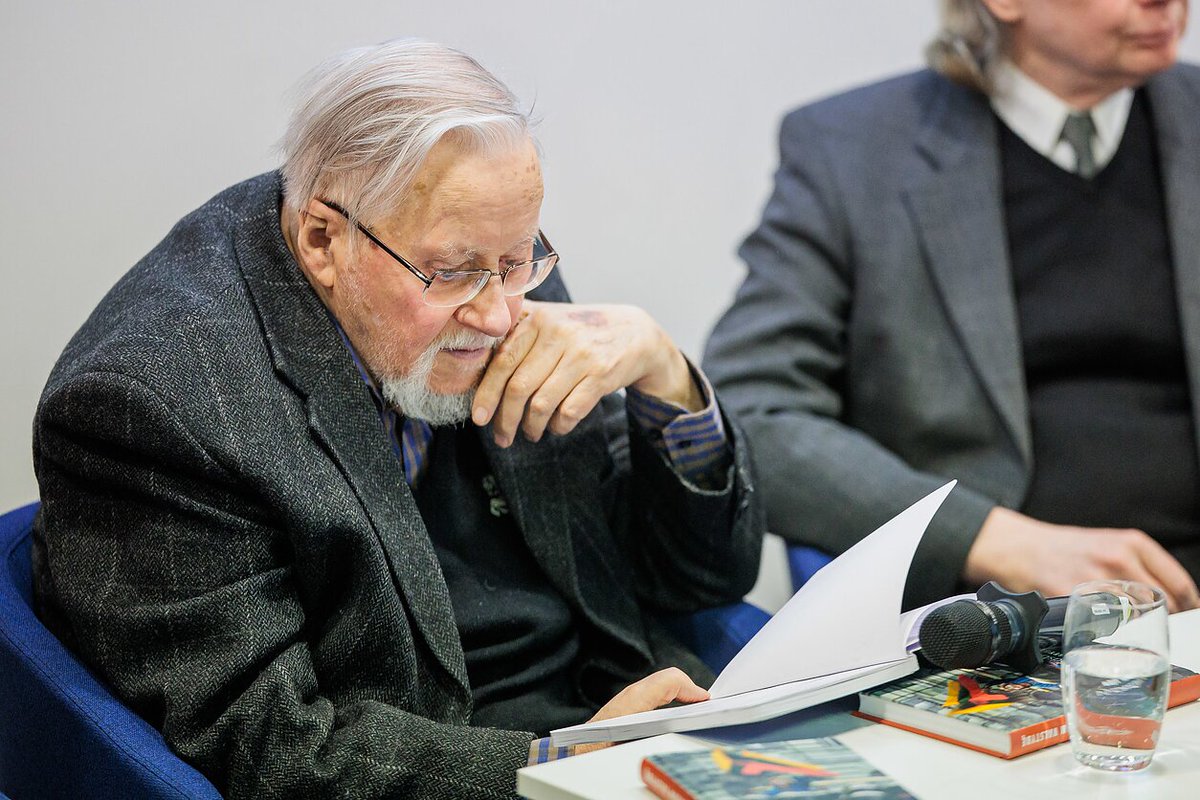 Vytautas Landsbergis (92), former Lithuanian 🇱🇹 head of state and grandfather of Gabrielius Landsbergis:
"They invited a guest, beat him, spat on him, and threw him out the door.
We are at a very low level compared to... (1/2)