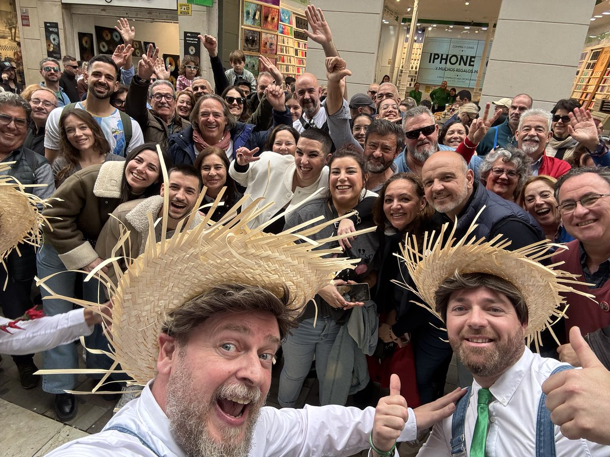 Gran pasecito en calle Granada! #deltiron os queremos!