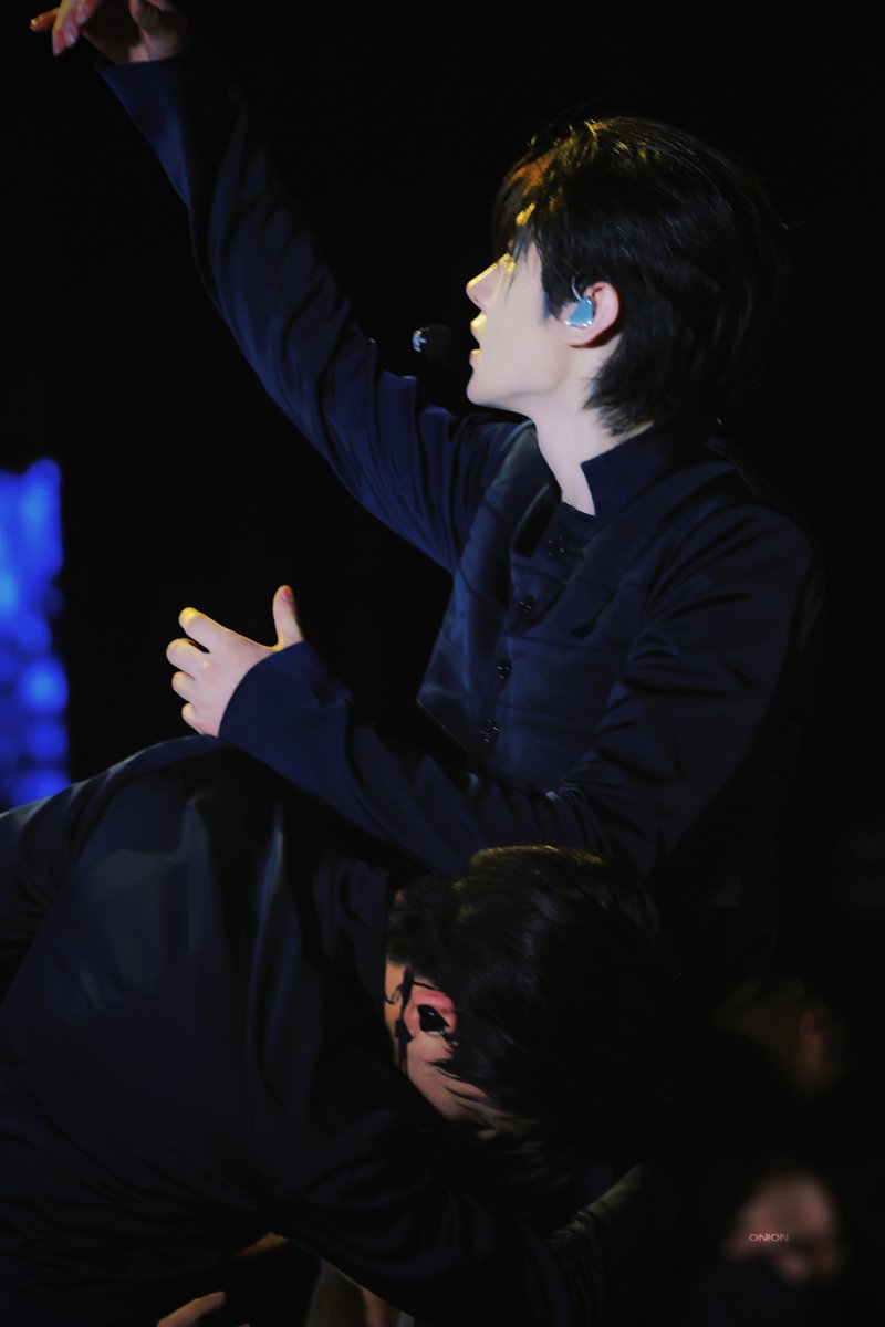 250301

#JAY #SUNGHOON #흑백즈 
#종성 #성훈 #ENHYPEN