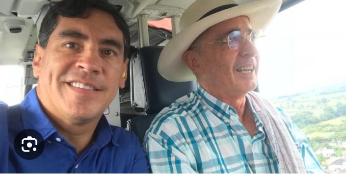 Orlando71156528's tweet photo. Colombia, no puede permitir que el bandido de alvaro hernán prada, violando los reglamentos del CNE, prolongue su permanencia en ese organismo, pues es la estrategia del uribismo para robarse las próximas elecciones, a través de él. Esa es la intención. No más uribismo. https://t.co/4o2pYktSLh