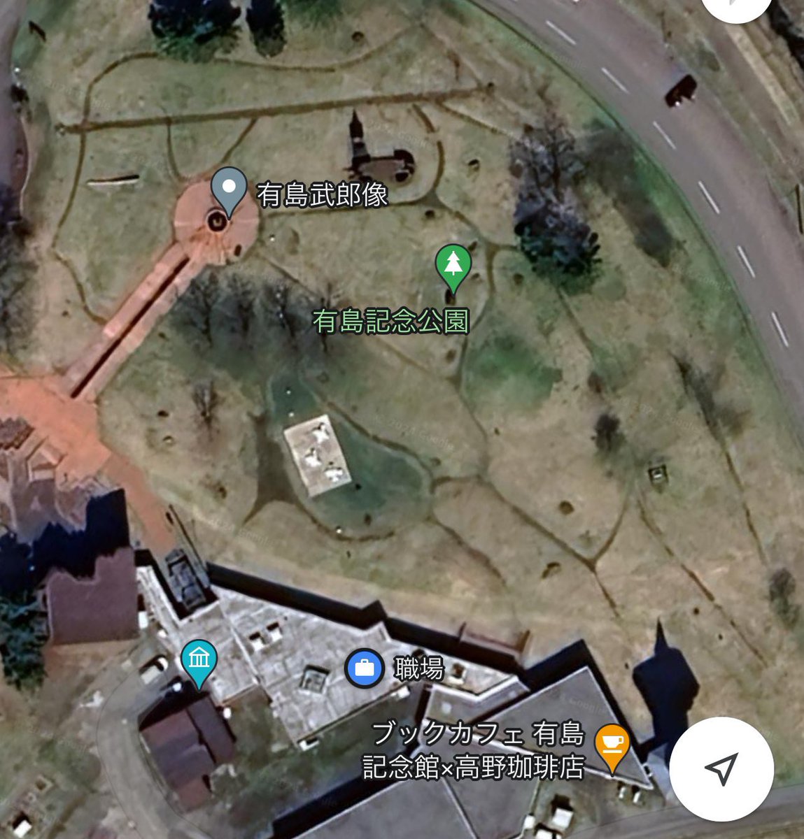 arishima_niseko's tweet photo. 有島記念公園をGoogleマップでよーくみると、有島武郎(ありしまたけお)の代表作「或る女」の主人公の横顔が見えてきます
#有島記念館 #有島記念公園 #有島武郎 #地上絵 #ニセコ #Niseko #geoglyph https://t.co/SRSjcRoNPz