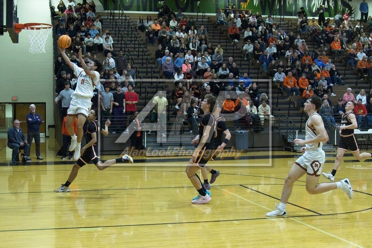 ALookPhoto's tweet photo. @IRON_ATHLETICS1  took complete control last night with a regional championship win over @MCHSBoysBball in the Normal West gym. Marcus Russell was injured in the game.  Images: https://t.co/fLi128hkPq
@MinookaSports  @nchsironmen  @ALookPhoto @IHSA_IL https://t.co/zXWDXKSw3K