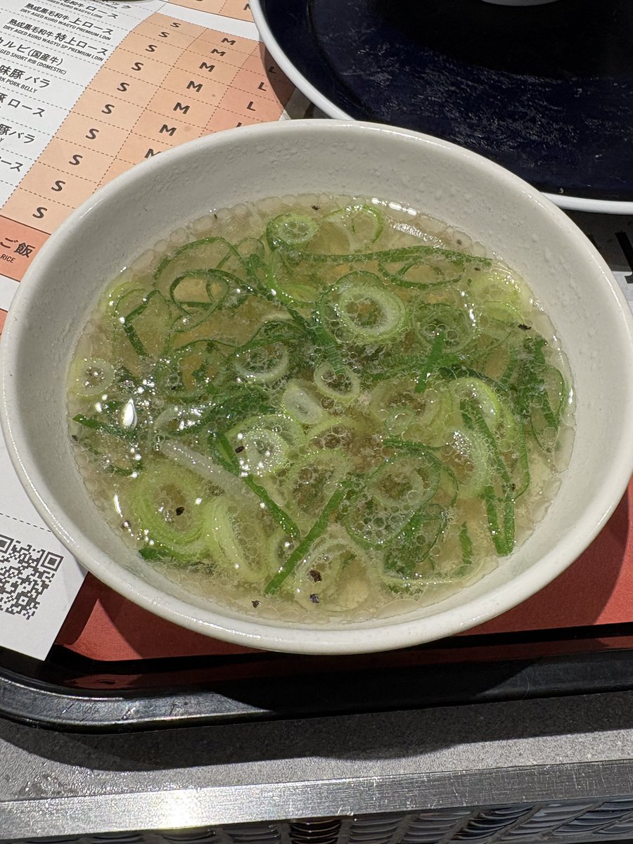 満腹セットを注文
この量とクオリティで1380円というコスパに驚き
追加した鶏しゃぶも〆のしゃぶしゃぶの出汁のスープも美味し過ぎた
店員さんも素敵な方でとっても幸せでした😊
しょっちゅうリピートさせて頂きます 笑
次は〆に麺か春雨を頂きます👍

#ひとりしゃぶしゃぶ七代目松五郎
#新宿東宝ビル