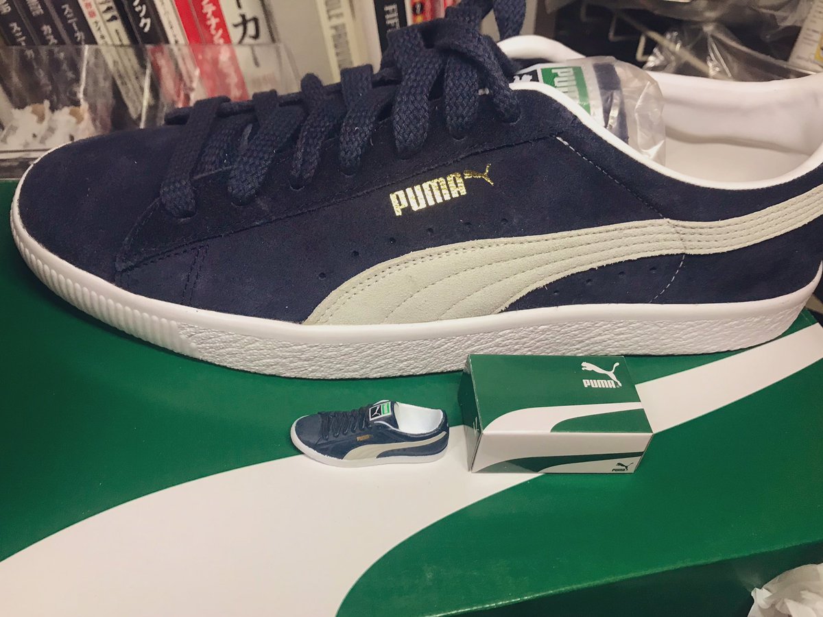 最近ミニチュアシューズ👟沼にハマりつつあります😅

先日のポンプに続き今回はPuma Suede!

クツワ製　Puma Suede Miniature Eraser 全6種

PUMPと違い片足で文具扱いの消しゴムですが、箱も実物風で良い感じw

ポンプで使うつもりで最初に買ったケースに入れて配置！

最後の1枚は本物の同色の👟と📸