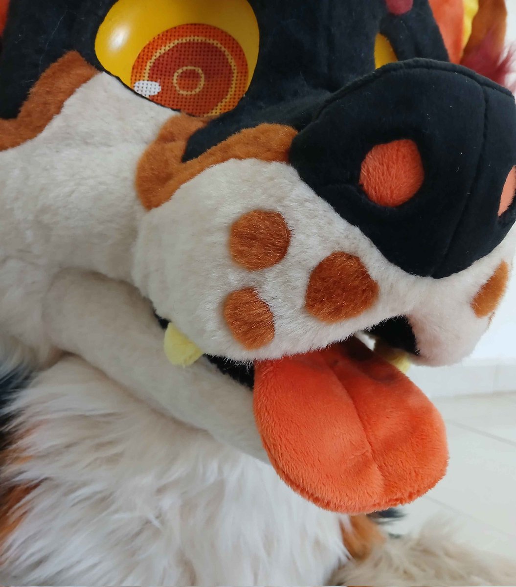 KokoCritters's tweet image. mini partial that I finished recently, the head base is from a few years ago and repairs were made
