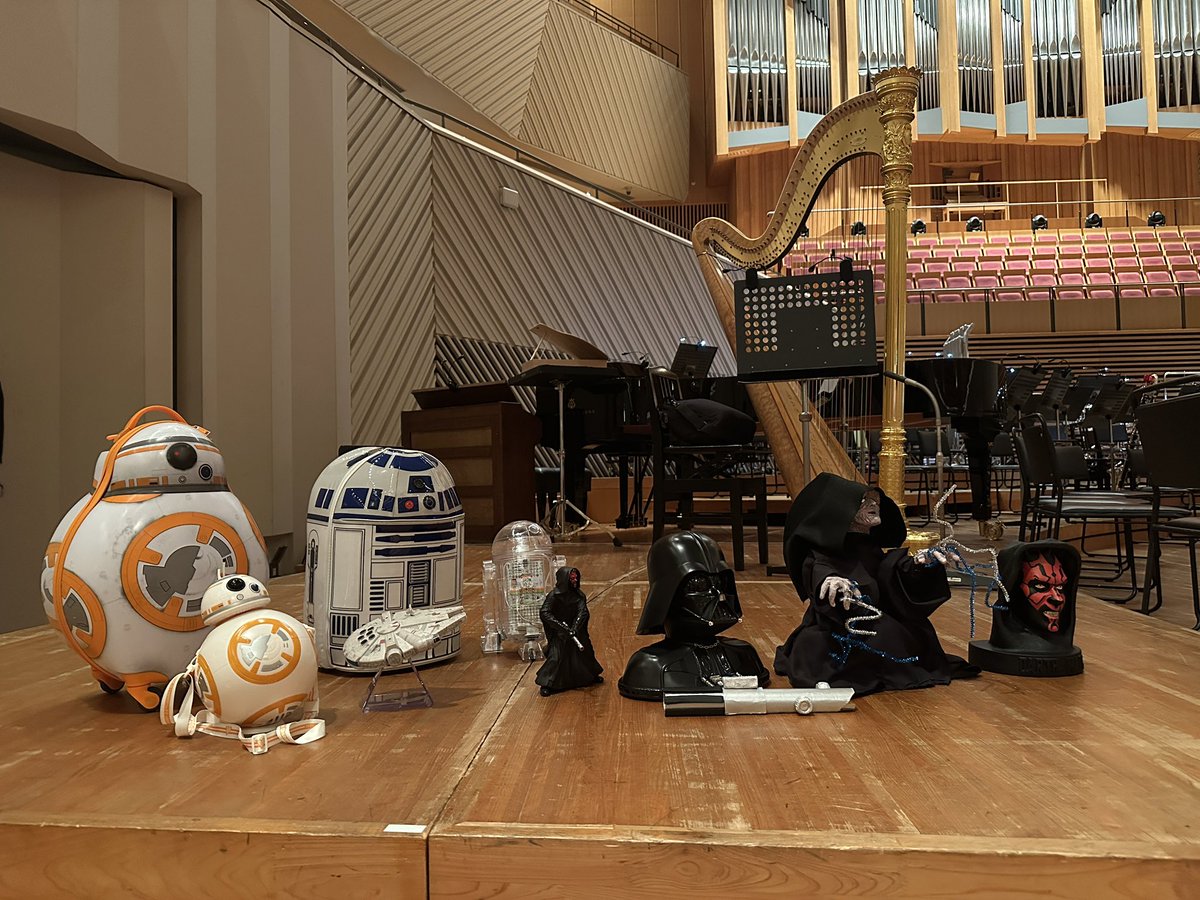 nocchilog's tweet image. スターウォーズ特集の #フィルフィル でした✨さすがの選曲で感動する…

演奏に重きを置いた回で充実してました。演出もいつにも増して凄かった❗️どれもこれも愛がないとできない演出ばかり。映画愛がほんと伝わってきて好き…☺️🌸✨