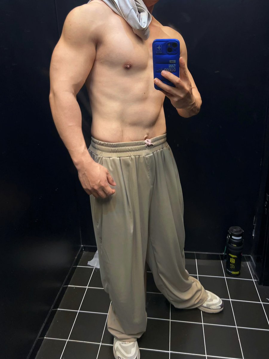 努力朝8块腹肌前进🙃😘😉