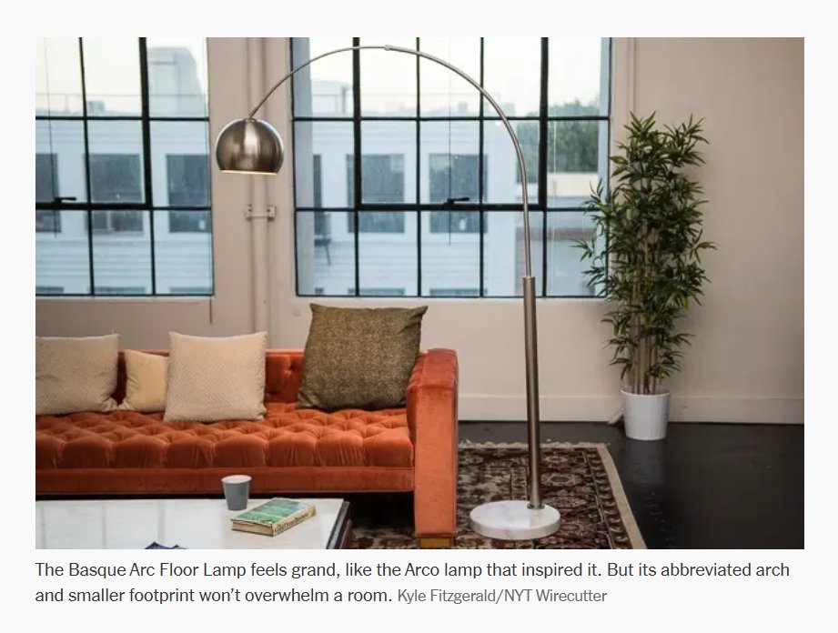 Il New York Times consiglia le migliori lampade da pavimento, e suggerisce di preferire questa alla "Arco" dei Castiglioni perché occupa meno spazio. Ve lo meritate Trump. <a href="/rominafuochi/">rominafuochi</a>