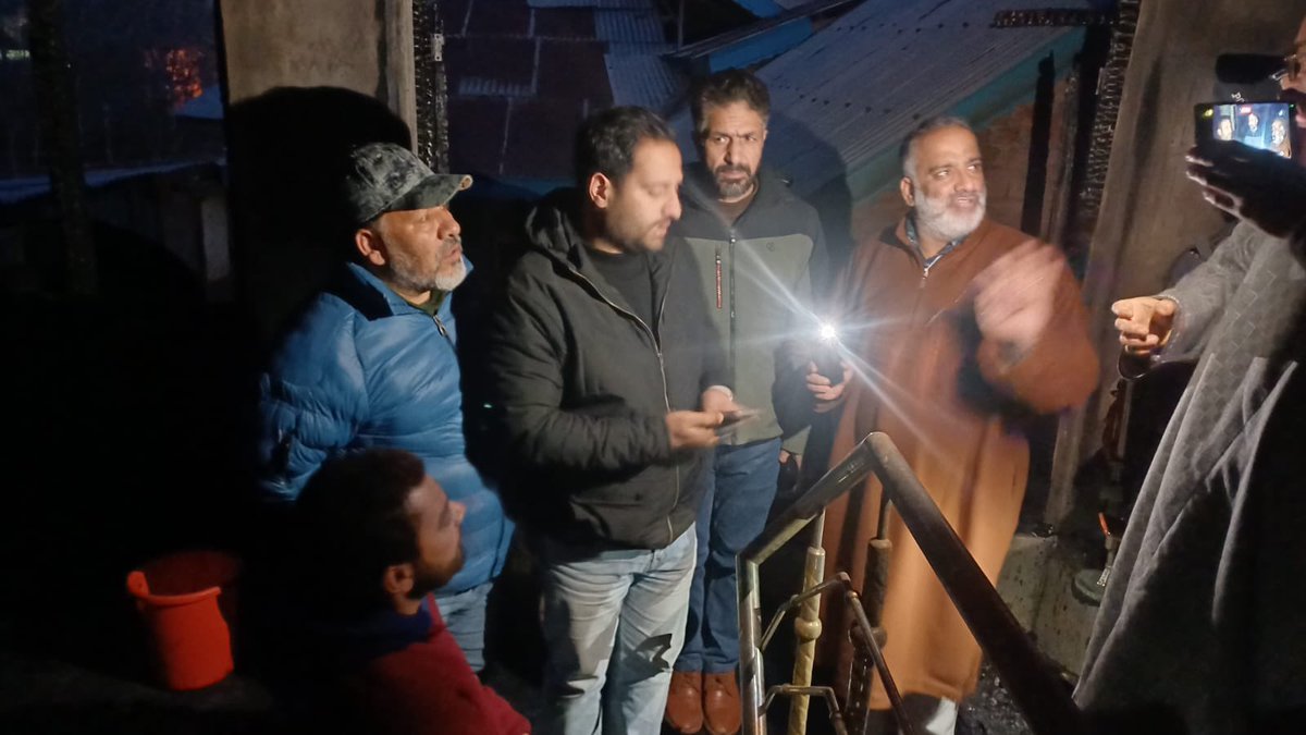 MLAHAZRATBAL's tweet photo. Senior JKNC leader & MLA Hazratbal @salmanalisagar along with Tehsildar North visited fire victims at Zakoora where fire engulfed the residence of Ghulam Nabi Khan. Assured full support to the victim family during their hour of need. https://t.co/xD3IlCI3BB