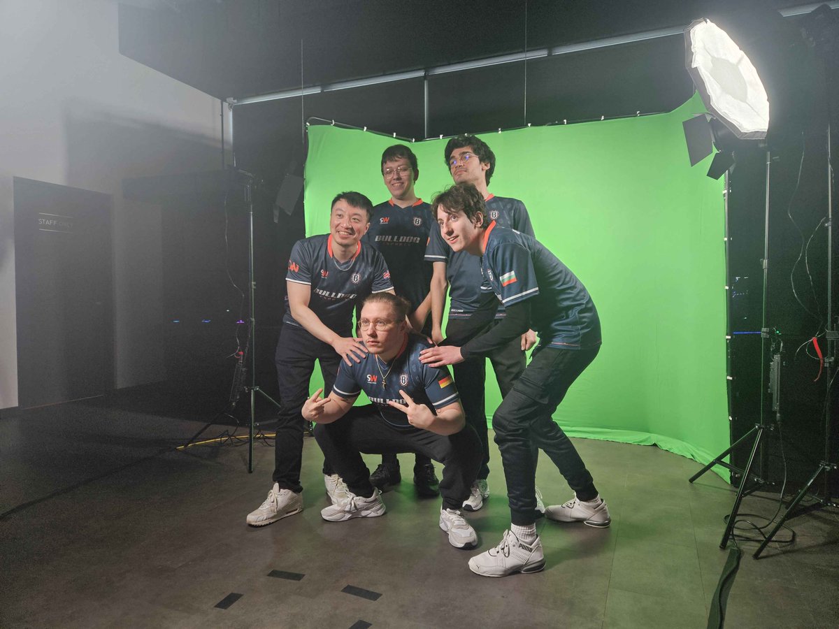 Bulldog Esports (@_bulldogesports) on Twitter photo What a run from these players. They have brought the league to life, and entertained us all.
<a href="/mieteklol/">Mietek</a>
<a href="/lulaslol/">Luรญs Miguel</a>
<a href="/Kaymin_lol/">Kaymin | Armin</a>
<a href="/EX0F3NG/">EXOFENG</a>
<a href="/Kasing/">Raymond Tsang</a>
We salute you ๐ซก
#BulldogFamily What a run from these players. They have brought the league to life, and entertained us all.
<a href="/mieteklol/">Mietek</a>
<a href="/lulaslol/">Luรญs Miguel</a>
<a href="/Kaymin_lol/">Kaymin | Armin</a>
<a href="/EX0F3NG/">EXOFENG</a>
<a href="/Kasing/">Raymond Tsang</a>
We salute you ๐ซก
#BulldogFamily