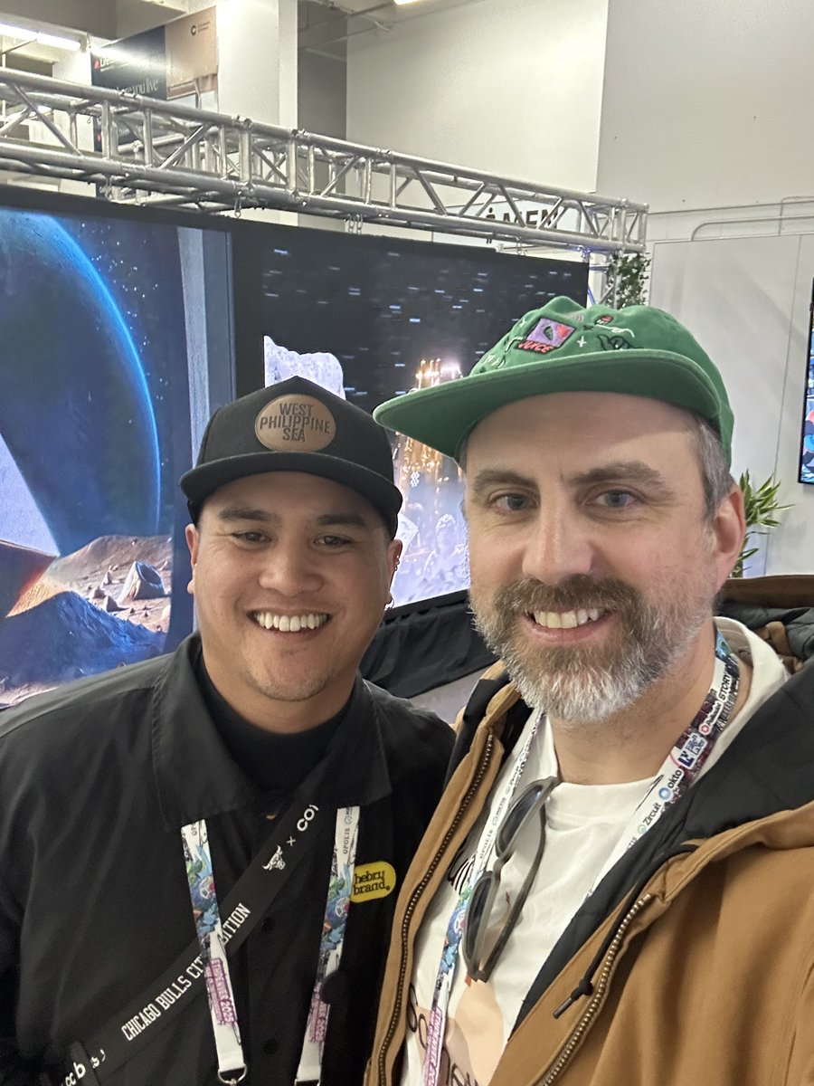 met this guy on twitter in 2021 while hanging out in the early <a href="/RumbleKongs/">Rumble Kong League</a> community (remember hashtags? #KongStrong 💪)

long time coming, but glad we finally got a chance to meet IRL <a href="/MikeFogg24/">Mike Fogg</a>!
