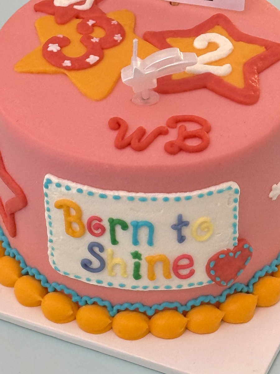 ⠀⠀⠀⠀⠀⣴
⠠⢤⠤⠤⠞⡎
⠀⠈⡥⠀⠀⠓⠦⢄⡀
⠀⣞⣠⠤⡀⢰⠋⠁  𝘣𝘰𝘳𝘯 𝘵𝘰 𝘴𝘩𝘪𝘯𝘦 🪄
⠈⠁⠀⠀⠉⢾⡄

#원빈생일_나이거일등 
#OurPrideWonbinDay 🧡