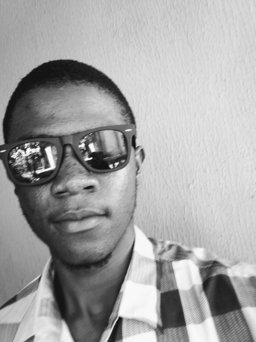 emmanuelao_'s tweet image. Name: Emmanuel
Hustle: Tech ( Frontend || Backend in view )
Lets connect 👍🏽