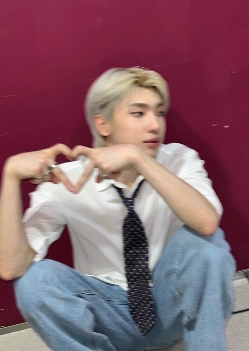 [#다빈] 

️음중도 클리어 :)
쏘블리 늘 응원 고마워 🏃🏼‍➡️🤍

#XODIAC #소디엑 #DAVIN #다빈