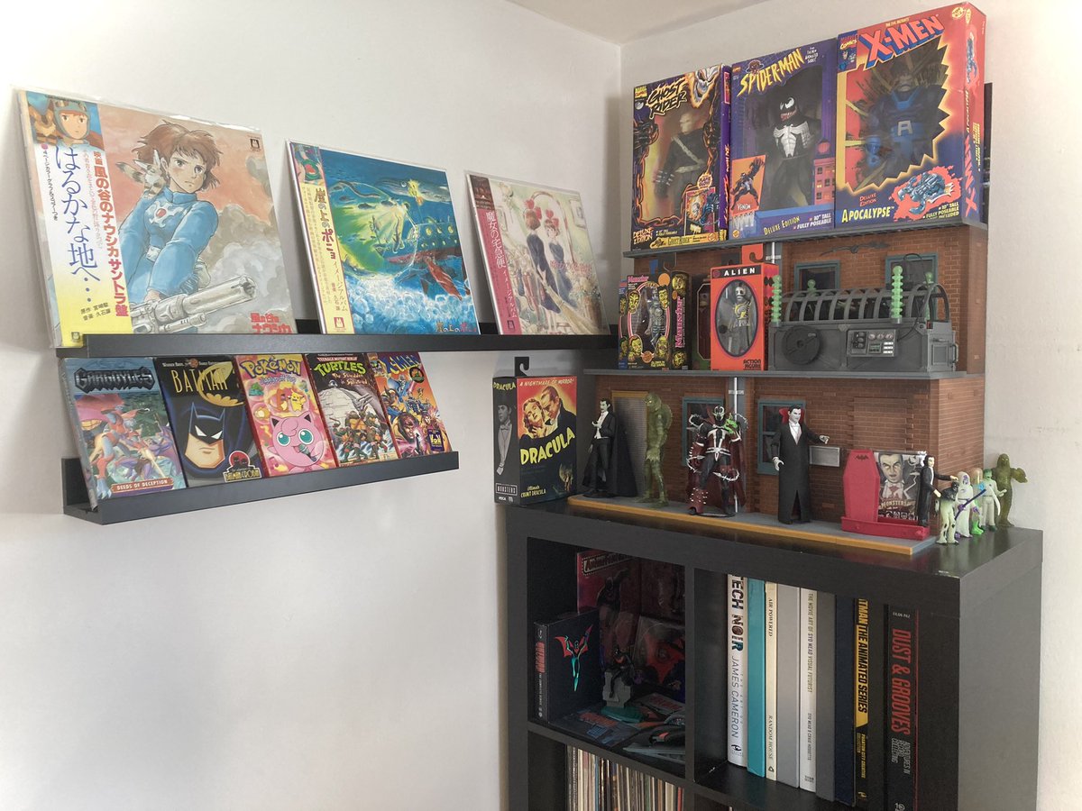 waves_and_static tweet media