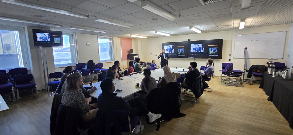 LambAlastair's tweet photo. Pleasure to be in involved in #RoboStart &amp; #RoboReady courses @GuysUrology

Enjoyed seeing @IMRASurgical
#RARP model in action

Excellent live streaming from @TouchSurgery/@Proximie

Great support from @IntuitiveSurg @CMRSurgical @TUF_tweets 

&amp; nicely organised @maxedoutonfood! https://t.co/m4ztePa4Fx