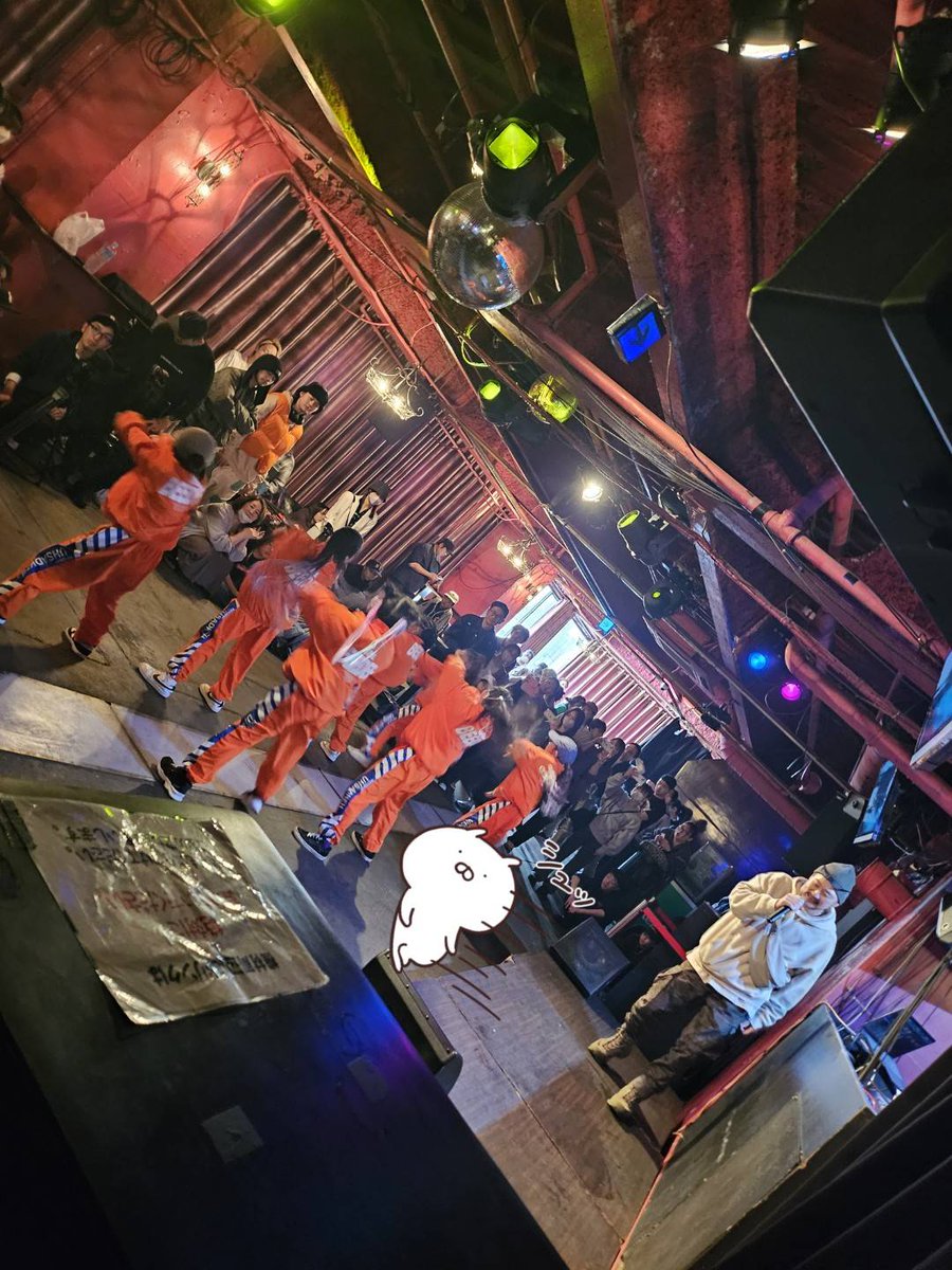 YO_Z69's tweet image. 渋谷にレジェンド達が集結。KIDS達の笑顔や懐かしい再会や良い音楽に囲まれてうれしょんギリギリでした♫
#CAKEK
#MCHULK
#1LOW
#GDX
#CRAZYA
#うさまる
(注)順不同