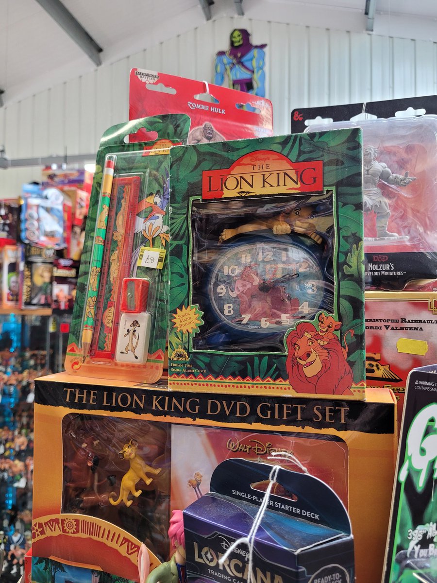 HaydoLab's tweet image. Coolest shop ever? 
Coolest shop ever. 

Such a weird rush seeing 'proper' TY beanie babies displayed like that 🥹

📍88mph Toys &amp;amp; Collectables