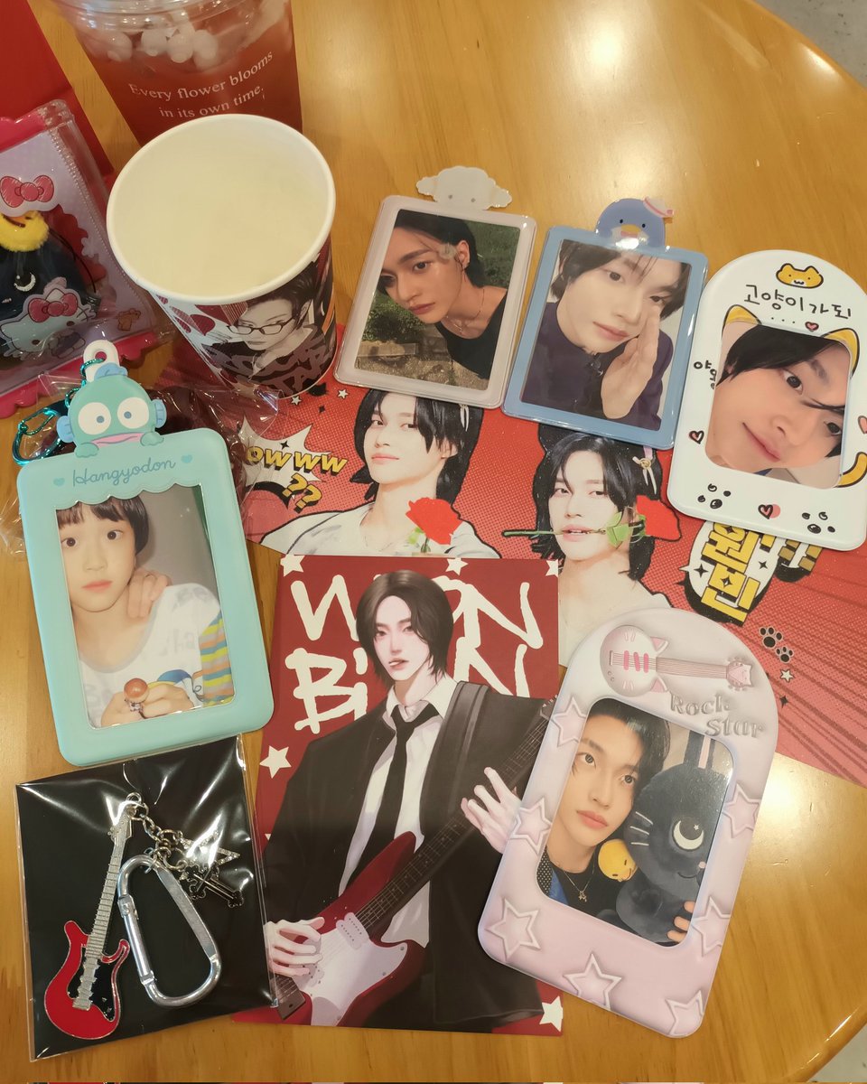 piipurrple's tweet image. 🎸✨️ #OurBrilliantRockstarWonbin