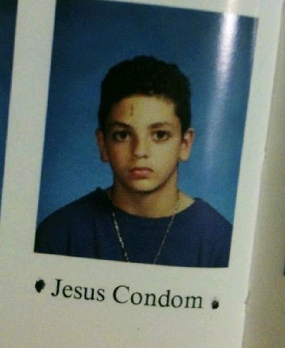 idanpapii's tweet image. Unusual names you’ve probably never come across. This will make your day 😂

A Thread 🧵