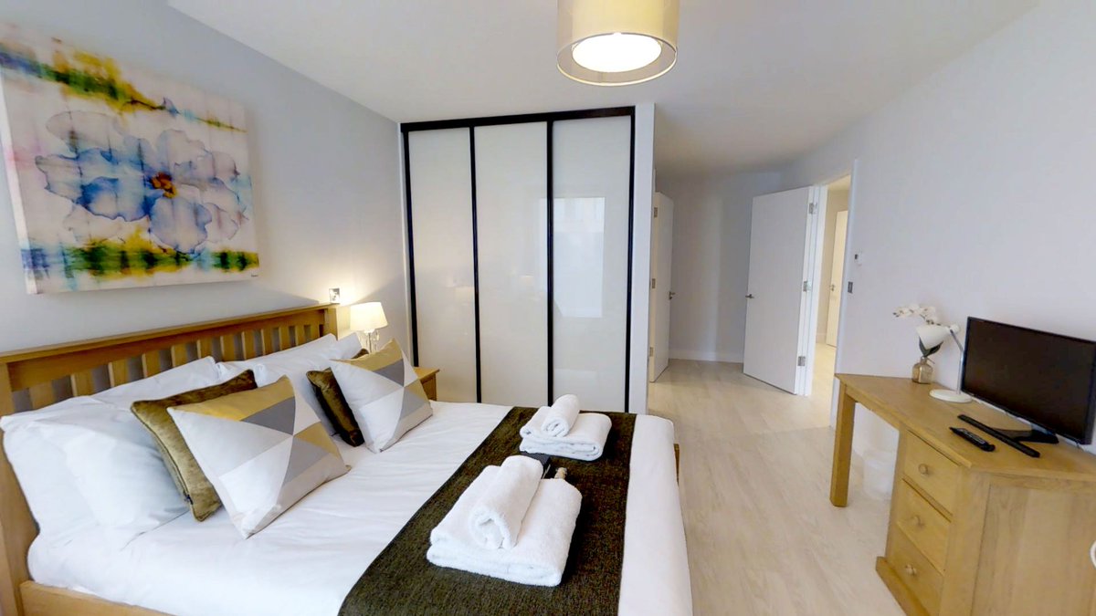 Discover why our apartments are in prime locations through glowing guest testimonials and five-star Google ratings. Learn more about our apartments: buff.ly/40WQSQS.

#servicedapartments #cambridge #stayincambridge