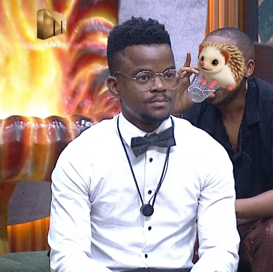 jonas_andile's tweet photo. Manifesting a mass exodus on Sunday boma 5/6, you can even evict 8 Biggie🕯️🕯️🕯️ 
It's time to get rid of the Furniture bhut'omdala. 🤣🤣🤣🤣

Uyanda the game player, focus gent, ubafuna 1 by 1. 
Chaaaaaats 🤣🤣🤣

#uyanda
#UyandaHlangabezo
#BBMzansiumlilo
#BBMzansi https://t.co/GaaUSuLcGU