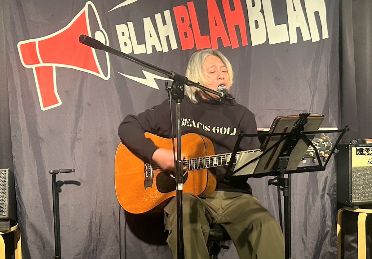 西早稲田BLAHBLAHBLAHお越しお皆様
共演のTARSHI&amp;タム、柴田拓也
皆様有難うございました！
BLAHBLAHBLAH恒例の家族的な集合写真、今回はTARSHIさんが真ん中です。

2/17セット
1.幻日
2.某
3.My Sweet Load
4.WE SAW THE LIGHT
5.影
6.Into the"US"
7.Super Ordinary