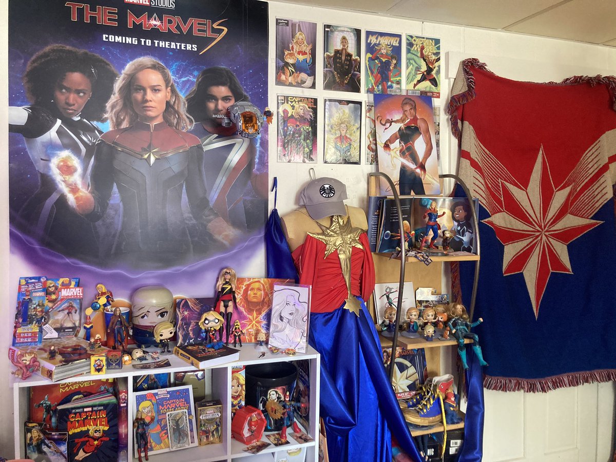 CarolCrave's tweet image. Carol collection update! 🌟 Added this new cube unit to my second wall and loving the additional space, I also framed and hung up my two copies of her first appearance! ❤️