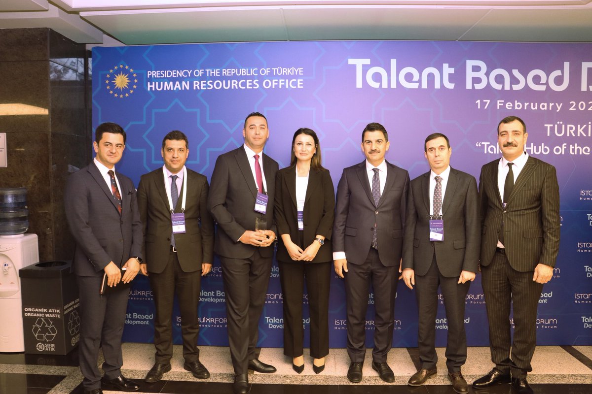 Adalet Bakanlığı’na 2 Ödül Birden!

Cumhurbaşkanlığı İnsan Kaynakları Ofisi tarafından düzenlenen İstanbul İnsan Kaynakları Forumu 2025’te Adalet Bakanlığı, iki önemli ödüle layık görüldü!

✅ Bölgesel Kariyer Fuarlarına En Etkili Katılım Gösteren Kamu Kurumu Ödülü Adalet