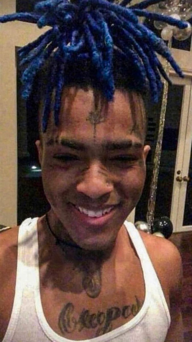 A selfie XXXTentacion sent to a close fan of his on Instagram 7 years ago today