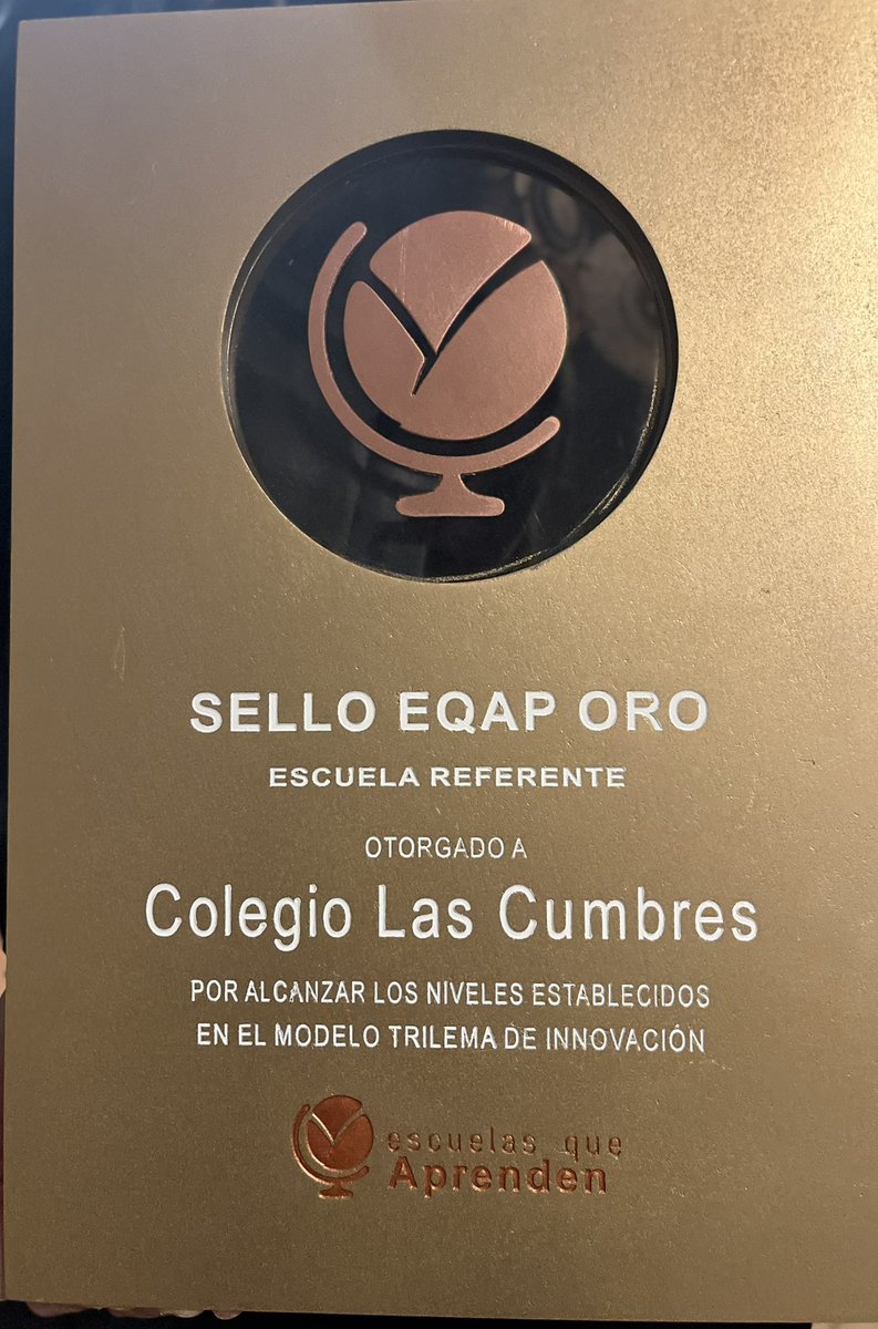 ¡Fuimos distinguidos con el Sello de Oro! Una enorme alegría y un gran orgullo. Un premio que es fruto del esfuerzo de todo el equipo maravilloso de educadores que forman parte de Las Cumbres.