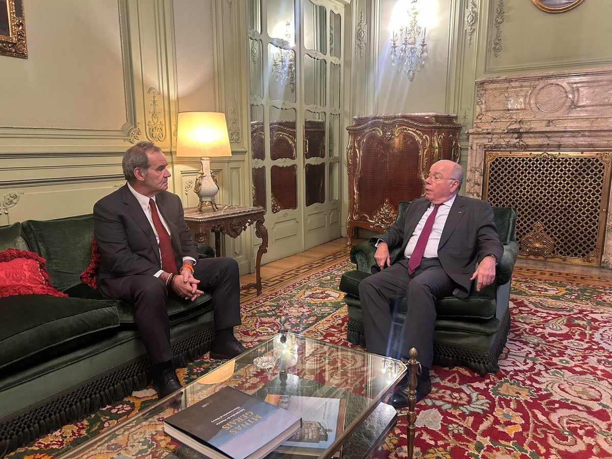 O Ministro Mauro Vieira reuniu-se em Madri com o secretário-geral da Secretaria-Geral Ibero-Americana (SEGIB), Andrés Allamand. A XXX Cúpula Ibero-Americana, prevista para acontecer em Madri, em 2026, e a cooperação em educação, cultura, C,T&amp;I estiveram entre os temas tratados.