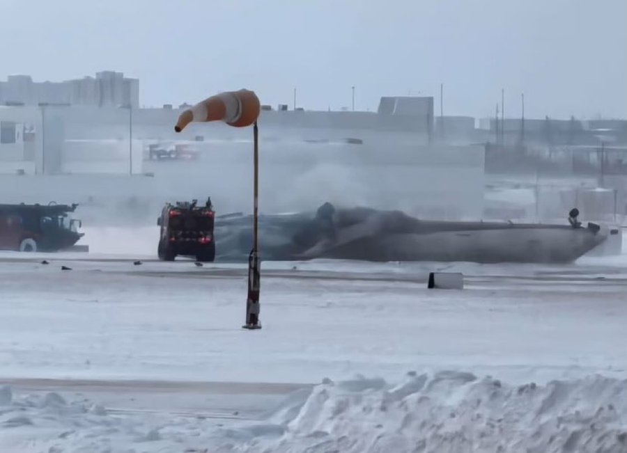 FlashFeed365's tweet photo. UPDATE:
According to Planespotters the plane involved in the crash at Tronto Pearson Airport is a 16-year-old Bombardier CRJ-900LR belonging to Endeavour Air and operating for Delta Connection.
It is still unclear if anyone has been injured in the incident. https://t.co/wp54z5p7fz
