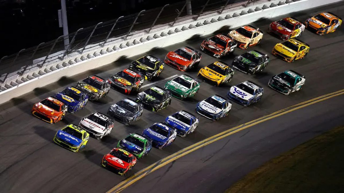 Sheehancan's tweet photo. Daytona 500 was incredible yesterday. We lived in Charlotte years ago and I followed Nascar pretty closely. We even drove a Nascar a few times in local driving school at Charlotte track. After watching yesterday's action I doubt I'll miss another. #DAYTONA500 #NASCAR https://t.co/nmEUMc9xYp
