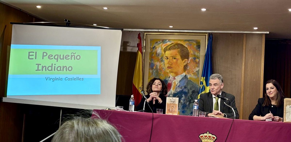 vircasielles's tweet photo. Un placer haber presentado mi libro “El Pequeño Indiano” en el @centroasturmad Gracias @CarmenA26130813 por tu respaldo y compañía. 🧡🌴 https://t.co/s1Wj52UvCk