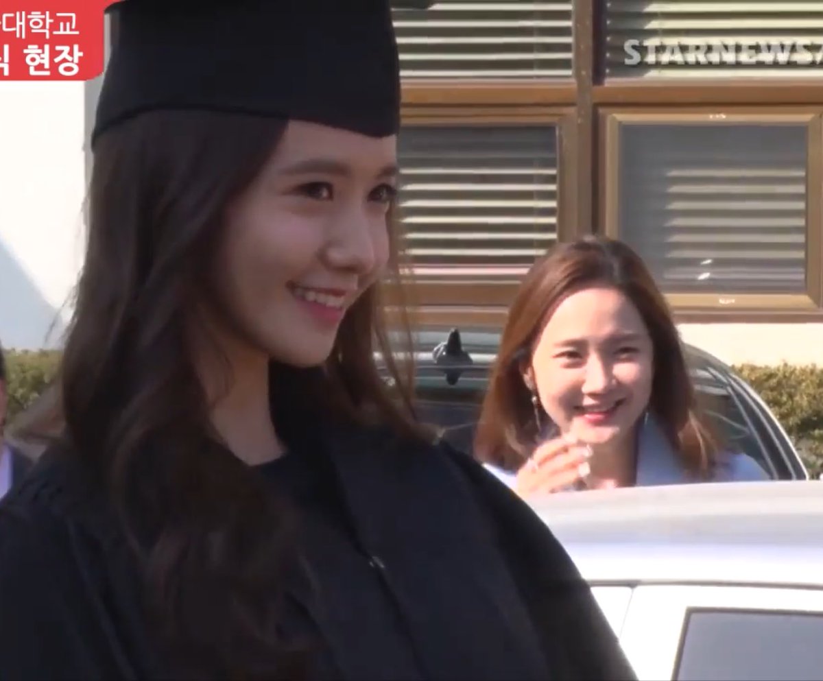 banji_yn's tweet photo. YoonA and her sister https://t.co/Viwj8ZYQ5L