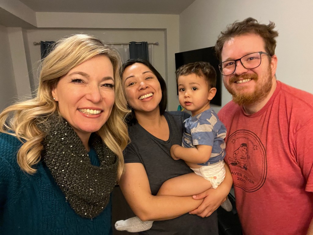 Happy Family Day!!

Living far away from my family can be hard, but I am grateful for trips out east and facetime!

I hope you find this day surrounded by people you love. 
#familyday