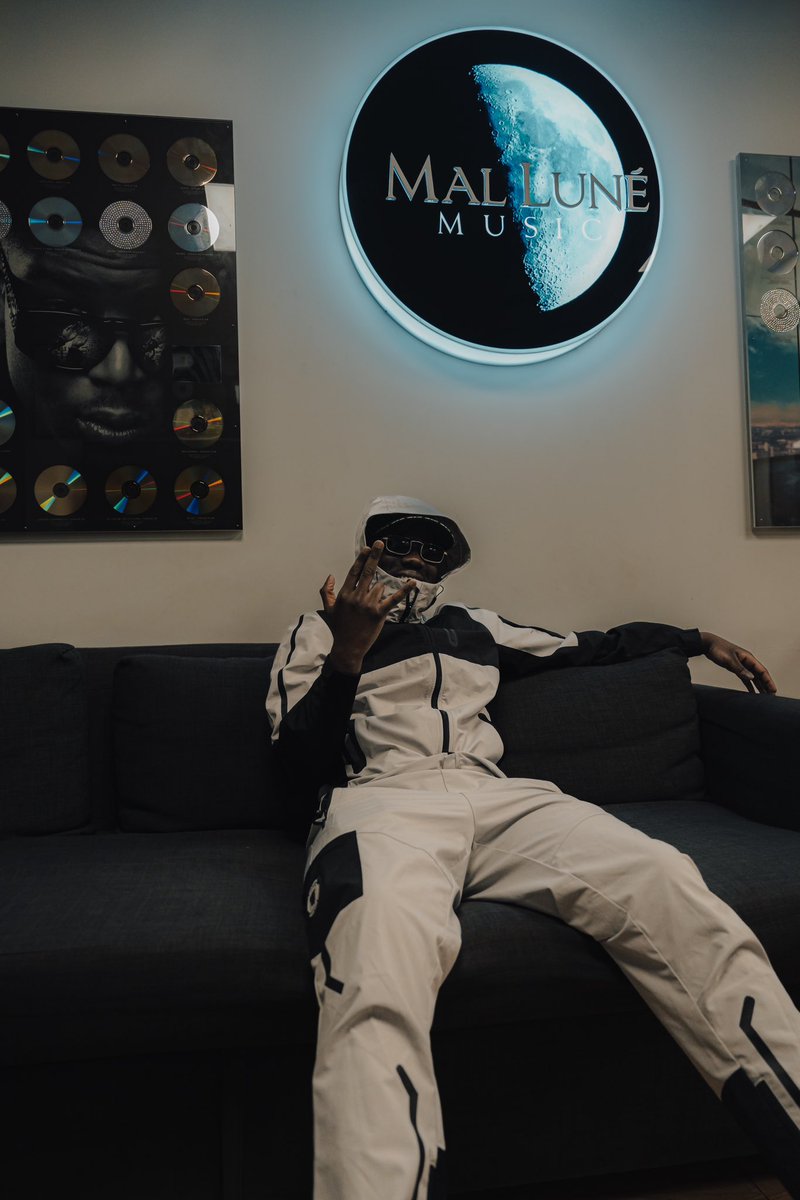 _RapMinute's tweet image. Rocket vient de sortir « CREENSHAW B Vol.3 », un format a été tourné pour l’occasion 🎥