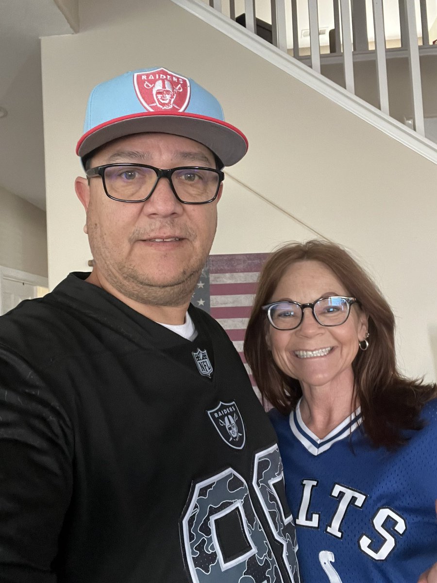 bucky_buckles's tweet photo. Happy 27th anniversary to my lovely wife @bucnrob4 you are absolutely the best woman I could’ve asked for. Thank you for all the love and support throughout our marriage Love you https://t.co/aV3A254HAc