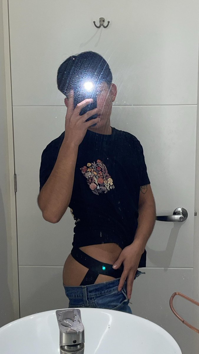 Davidreyy007's tweet photo. 🥵 https://t.co/PhBsDjbGtD